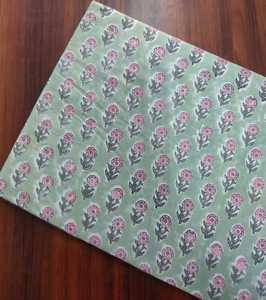 Tissus en coton imprimés à la main en Inde, vente en gros, motifs floraux et botaniques artisanaux, tissu léger pour la confection de vêtements - Product Image 3