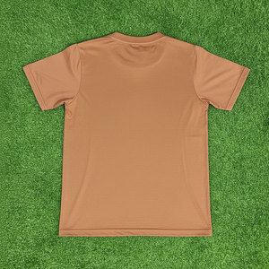 Camiseta de Hombre Lisa de Marca Privada, Cuello Redondo de Algodón Suave, Color Sólido, Etiqueta Tejida Personalizada, OEM, Venta al por Mayor, Fábrica de Pakistán - Product Image 2