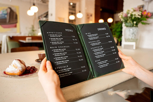 Porte-menu de restaurant personnalisé en cuir véritable de luxe, imperméable, robuste et résistant ALM-0051 - Product Image 6