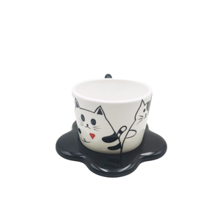 Vente en gros de tasses à café en céramique noires et blanches avec soucoupe à fleurs, ensemble de tasses à thé créatives de forme irrégulière - Product Image 1