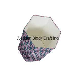 Panier à papier hexagonal fait main, écologique, à couvercle roulant ouvert, motif géométrique, décoratif pour bureau - Product Image 5