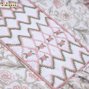 DR4522 – เดรสแขนพองลายดอกไม้พร้อมดีเทลผ้าปิเก้สีชมพู - Product Image 4