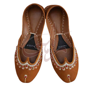 Best Selling Light Weight Anti-Slippery Fashion Trend Unique Style Custom Made Solid Color High Quality Pakistan Manufacture - Product Image 2