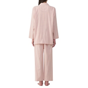 Ensemble de pyjama élégant pour femme, col en V, en satin rayé, imprimé numérique, respirant, manches longues, taille élastique, vêtements de nuit ODM - Product Image 4