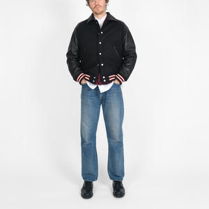 Veste de style universitaire élégante pour homme, style baseball décontracté, coupe confortable, design durable et tendance - Product Image 2