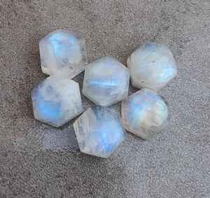 Pierre de lune arc-en-ciel naturelle, forme hexagonale, cabochon, pierre précieuse calibrée, pierre précieuse en vrac pour bijoux - Product Image 2
