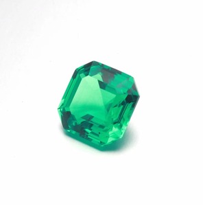 Pierre d'émeraude de laboratoire non montée, taille Asscher, pour la fabrication de bijoux, gemme verte, traitements de cire et d'huile. - Product Image 2