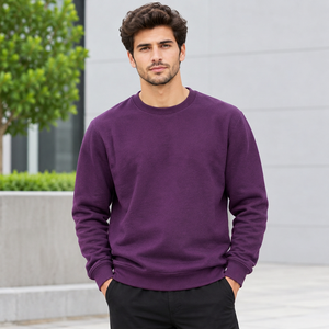 Sweat-shirt pour homme coupe classique avec broderie sur la manche, col rond, idéal pour la production de vêtements personnalisés - Product Image 4