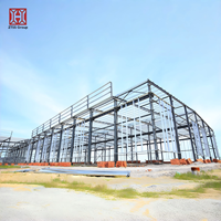Structure en acier préfabriquée pour entrepôt, résistante aux tremblements de terre, personnalisable et conçue pour les bâtiments industriels
