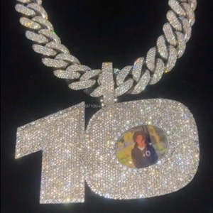 Pendentif Chaîne Hip Hop Bling en Argent Sterling 925 Plaqué Or Blanc Fin avec Moissanite Micro-Pavée, Breloques Bijoux Cadeau - Product Image 1