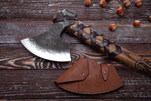Hache à fendre le bois artisanale avec manche en bois et revêtement en cuir pour fendre le bois de chauffage - Product Image 4