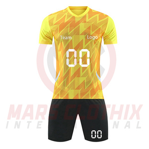 ชุดเสื้อฟุตบอลและกางเกงขาสั้นแห้งเร็วรุ่นใหม่ ขายส่ง ชุดกีฬาฟุตบอลโพลีเอสเตอร์ 100% พร้อมโลโก้ - Product Image 2