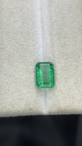 Émeraude naturelle certifiée du Zambie, taille octogonale, pierre à bon lustre, pierre précieuse non montée pour la création de bijoux, 1,04 carat - Product Image 4