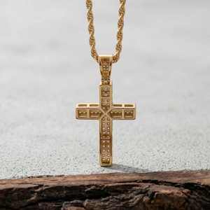 Pendentif Croix Hip Hop Moissanite Plaqué Or 14K pour Homme, Bijoux en Gros, Fabricant Personnalisé, Usine - Product Image 3
