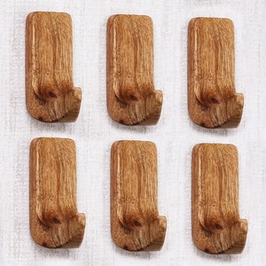 Cintres en bois de style européen haut de gamme, gravure de logo personnalisée, finition laquée de luxe, crochet chromé robuste pour costumes - Product Image 5
