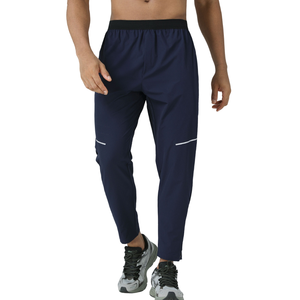 Pantalon de jogging pour homme bleu marine à séchage rapide avec taille élastique et poches latérales, léger, décontracté, pour le sport, à porter en été - Product Image 5