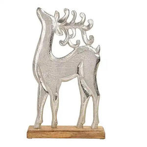 Sculpture de renne en aluminium argenté avec base en bois pour Noël et la décoration de table à la maison, sculpture artisanale - Product Image 1