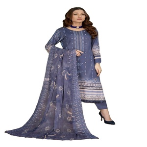 Robes Eid Robes de soirée lourdes pour femmes avec costumes punjabi trois pièces en viscose brodée par Dr Haris Vol KINARA Long Maxi - Product Image 1