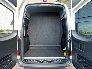 Mercedes-Benz Sprinter 519 Minibús Usado del 2025, 17 Asientos - Product Image 6