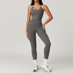 Ensemble de yoga personnalisé pour femme avec logo – Leggings taille haute et brassière de sport respirants, séchage rapide, en nylon, tenue de fitness sans couture, vêtements de sport pour la gym et l'entraînement - Product Image 6