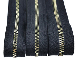 Fermetures éclair en résine personnalisées en gros, imitation métal, dents dorées pour vestes homme - Product Image 2