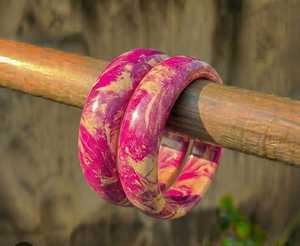 Bracelet en résine écologique fait main, motif écaille de tortue, forme personnalisée, bijou d'art de collection, accessoire de Noël et du Nouvel An - Product Image 2