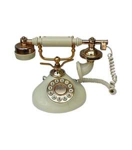 Teléfono decorativo de metal antiguo para la sala de estar, que agrega belleza nostálgica y valor artístico. - Product Image 2