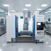 Centre d'usinage CNC VMC avec lubrification et refroidissement automatiques pour composants de machines et plaques de moules en acier