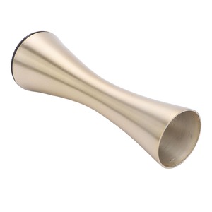 Jarrón de Metal Contemporáneo con Diseño de Orificios, Hecho a Mano, Color Beige - Product Image 2
