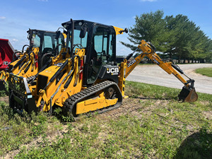 รถตักล้อยาง JCB 1CXT มินิ ลอร์เดอร์ ขนาด 2 ตัน พร้อมปั๊มไฮดรอลิก KYB มือสอง รถตักหน้าขุดหลังแบบตีนตะขาบ ลดราคาพิเศษ จัดส่งรวดเร็ว - Product Image 2