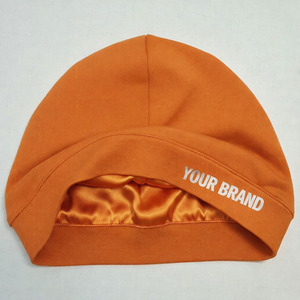 หมวกบีนนี่ผ้าซาตินบุซับในสำหรับผู้ชายและผู้หญิง ซับในผ้าไหม ป้องกันเส้นผมเสียหาย หมวกคลุมผมสำหรับนอน หมวกทรงสกัลแคป ยืดหยุ่นได้ รับทำโลโก้ OEM - Product Image 1