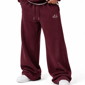 Conjuntos a juego oversize color burdeos: Sudaderas con capucha de corte holgado y pantalones de chándal de pierna ancha, de felpa de algodón de 450 GSM de alto gramaje, estilo streetwear, con logotipo personalizado. - Product Image 3