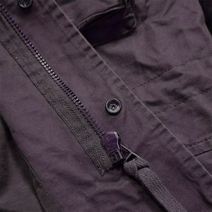 Chaqueta de Lona para Hombre a la Moda, Color Morado Oscuro, Cuello Camisero, Cierre de Cremallera Frontal, Servicio OEM Personalizado, Transpirable - Product Image 4