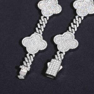 Pulsera de Lujo en Plata 925 con Forma de Nube y Diamantes de Imitación, Cadena con Micropavé, Unisex, para Uso Diario, Bañada en Rodio - Product Image 1