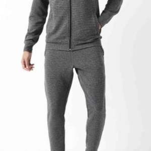 ชุดวอร์มผ้าฝ้าย 100% ทรงปกติ สปริงคอลเลคชั่น สำหรับผู้ชาย ชุด 2 ชิ้น เสื้อผ้ากีฬา กางเกงขายาว พร้อมโลโก้สั่งทำ OEM ODM - Product Image 2