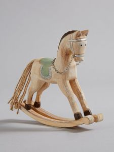 Sculpture de cheval en bois élégante pour centre de table, idéale pour les halls d'hôtel, les tables de salle à manger et la décoration moderne de la maison - Product Image 2