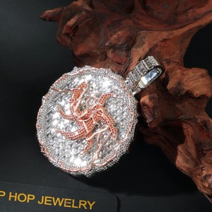 Colgante de Moissanita Estrella de Dos Tonos con Baño de Oro Rosa sobre Plata 925, Estilo Iced Out de Lujo, Joyería para Uso Diario - Product Image 4