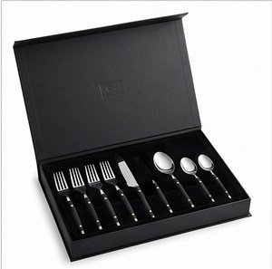 Ensemble de couverts minimalistes en acier inoxydable avec manches noires, compatibles lave-vaisselle, pour table de mariage. - Product Image 6