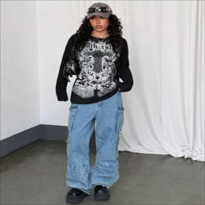 Camiseta Premium de Algodón Grueso de 300 GSM, Corte Holgado, Tejido Grueso, Estilo Urbano, Personalizable - Product Image 4