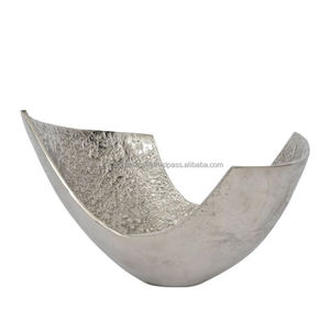 Venta al por mayor de lujo de metal plateado cuenco personalizado decorativo moderno hogar cocina hecho a mano de aluminio frutero para fiesta - Product Image 6