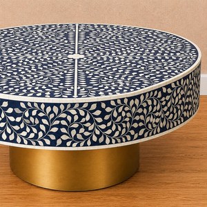 Table d'appoint ronde éco-responsable en os incrusté avec motif floral, faite à la main, pour une décoration intérieure moderne - Product Image 4