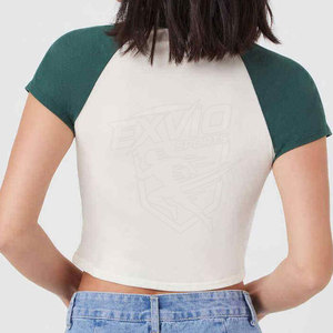 Camiseta corta de béisbol para mujer, estilo moderno, color y talla personalizados, precio al por mayor, hecha en Pakistán - Product Image 2