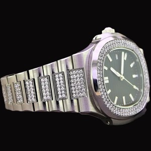 นาฬิกาข้อมือผู้ชายแฟชั่น 41 มม. ตัวเรือนสี่เหลี่ยมหรูหรา ขอบตัวเรือนประดับเพชรโมอิสซาไนต์ หน้าปัดสีดำ สายสแตนเลสสตีล ฟังก์ชั่นครบครัน - Product Image 5