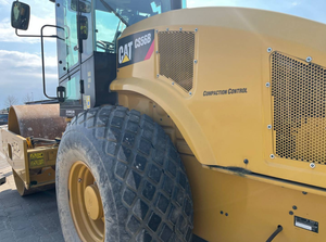 Ventas Industriales de Compactadores de Suelo de un Solo Tambor CS56B de 11 Toneladas para Maquinaria de Construcción Pesada, 2016 - Product Image 5