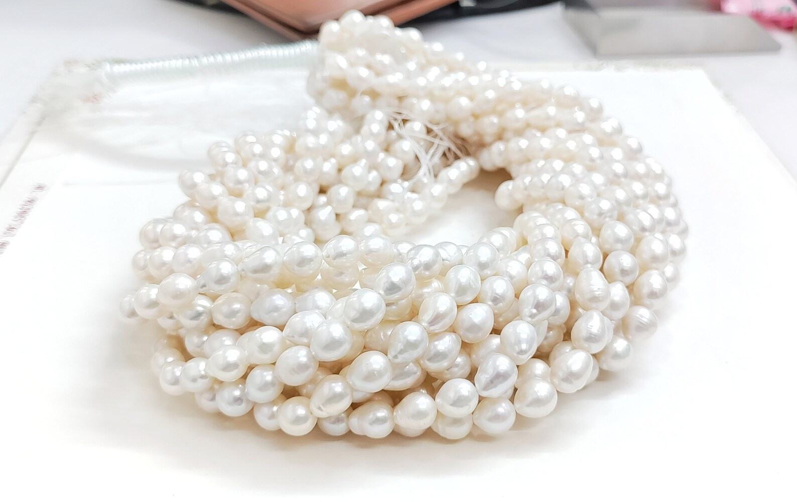 เช่นเดียวกับภาพ