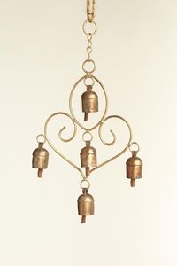 Centre de table décoratif élégant en métal pour une utilisation décorative dans les maisons, les hôtels et les intérieurs de mariage indiens. - Product Image 6