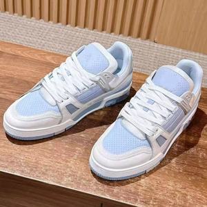 คุณภาพสูงผู้ชายผู้หญิงรองเท้ากีฬาสากลระบายอากาศได้ดีแบบผูกเชือกน้ำหนักเบาป้องกันกลิ่นดีไซเนอร์สุดหรูทุกฤดูกาลแบบลำลอง - Product Image 1