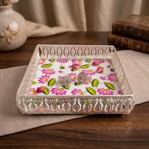Bandeja de Servir Metálica con Diseño de Loto y Acabado Plateado, Bandeja Decorativa Cuadrada para Servir Aperitivos, Frutos Secos, Té y Regalos - Product Image 4