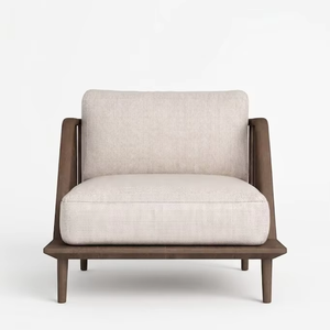 Fauteuil lounge scandinave Mikkeli blanc, structure en bois massif Mindi avec coussin en mousse et tissu pour salon, hôtel et appartement - Product Image 1
