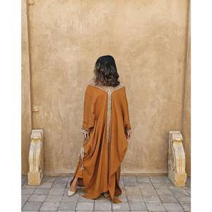 ชุดเดรสคาฟตันสไตล์โบฮีเมียนสำหรับผู้หญิง ทรงหลวม ปักลายสวยงาม ยาวแบบแม็กซี่ แขนทรงปีกค้างคาว เรียบร้อย เหมาะสำหรับใส่ไปรีสอร์ทหรือในช่วงรอมฎอน - Product Image 1